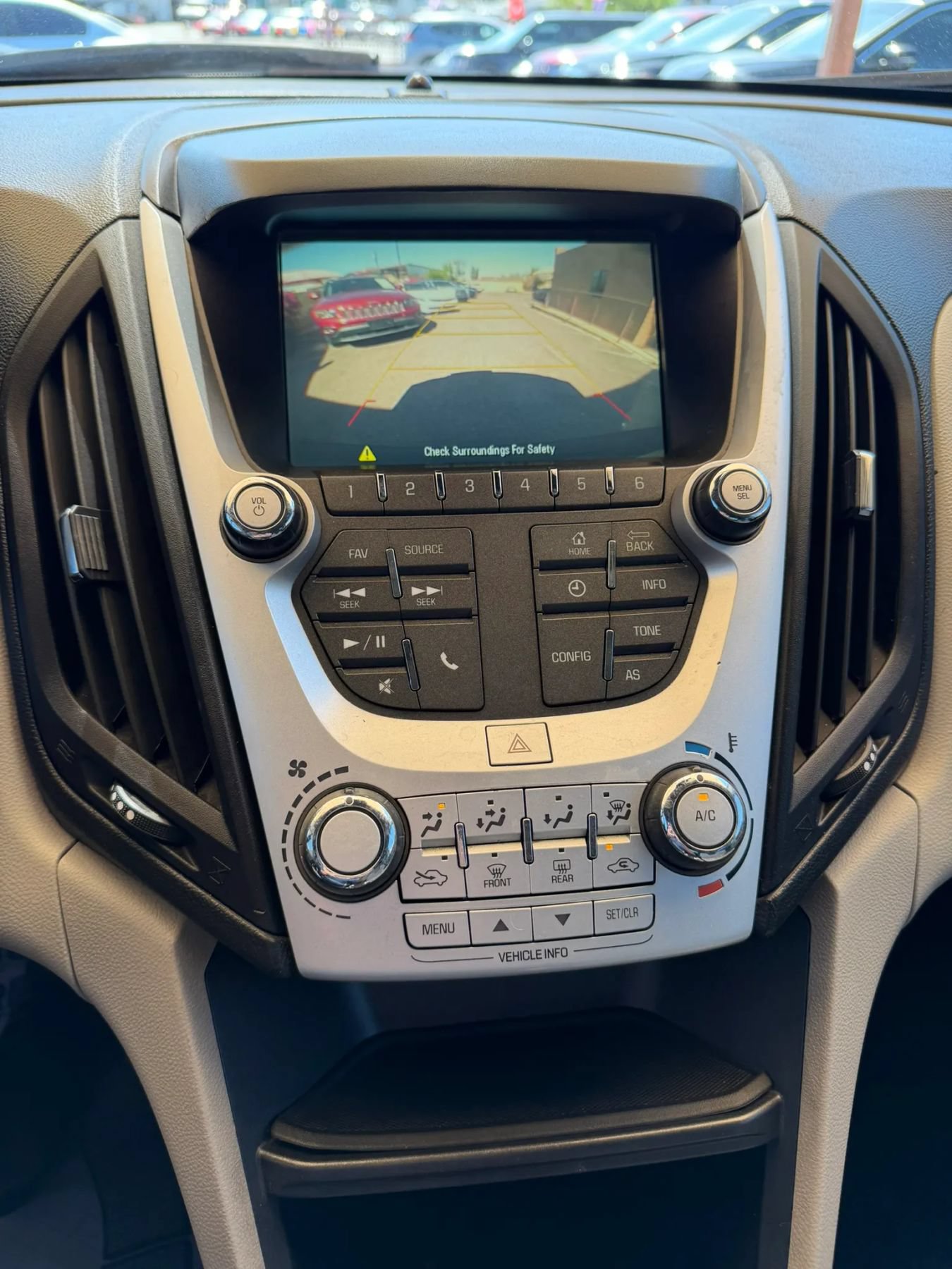 Used 2017 Chevrolet Equinox LS FWD image 13