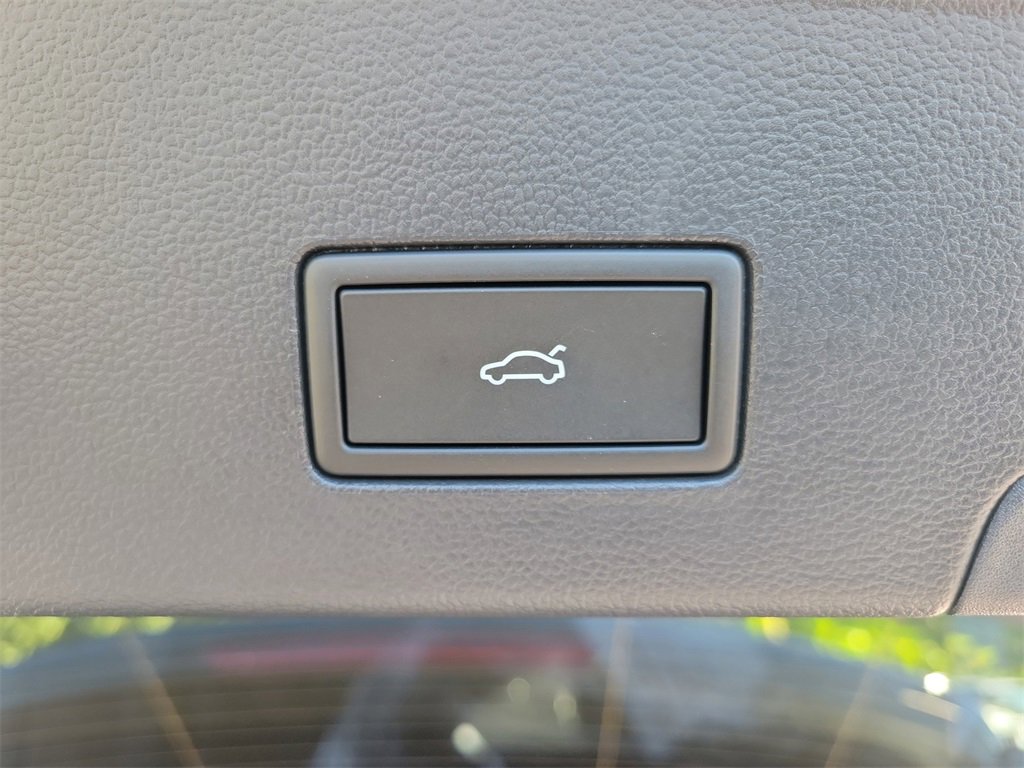 New 2026 Volkswagen Atlas Cross Sport SE image 9