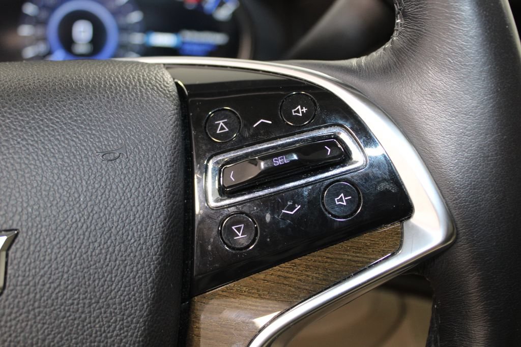 Used 2020 Cadillac Escalade Premium Luxury AWD/4WD image 35