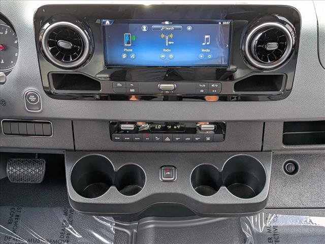 Used 2025 Mercedes-Benz Sprinter 2500 image 12
