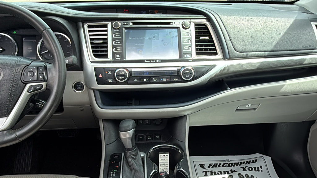 Used 2018 Toyota Highlander Limited Platinum AWD/4WD image 32