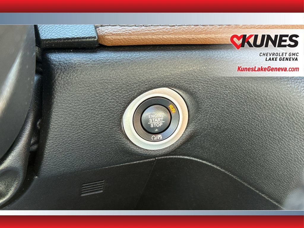 Used 2018 Chrysler Pacifica Limited w/ Advanced Safetytec Group FWD image 31