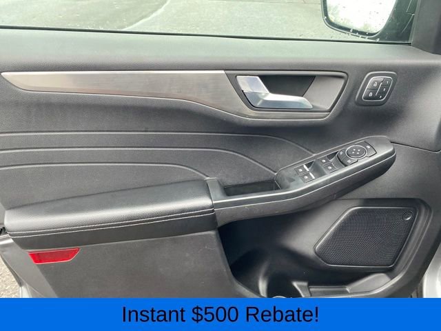 Used 2022 Ford Escape Titanium image 16