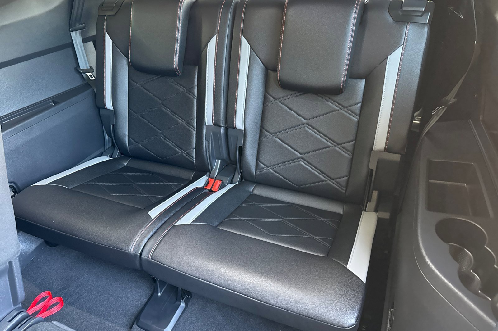 New 2025 Volkswagen Atlas Peak Edition SE image 12