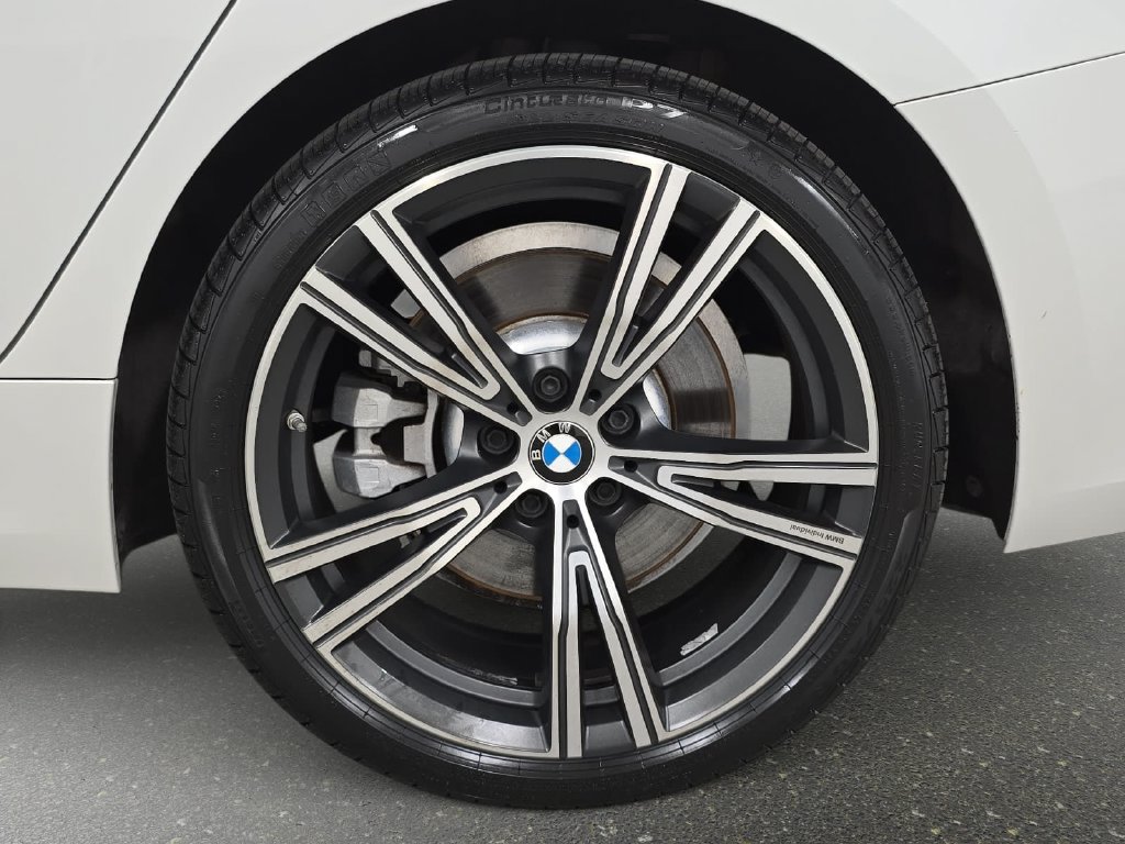 Used 2020 BMW 330i Sedan w/ Convenience Package RWD image 28