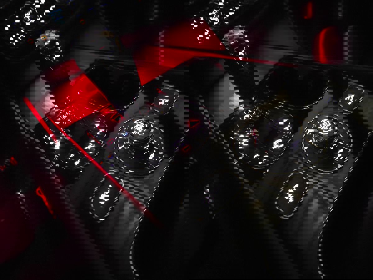 Used 2020 Bentley Bentayga Design Series image 65