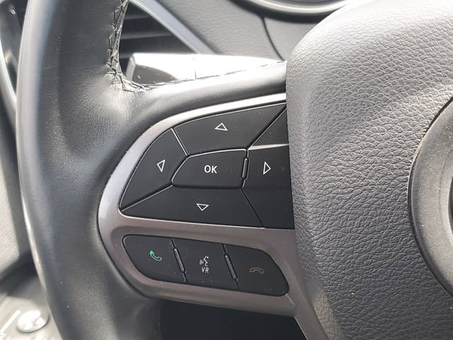 Used 2019 Jeep Cherokee Limited AWD/4WD image 23