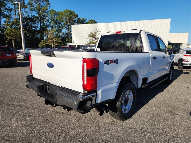 New 2026 Ford F250 4x4 Crew Cab Super Duty image 3