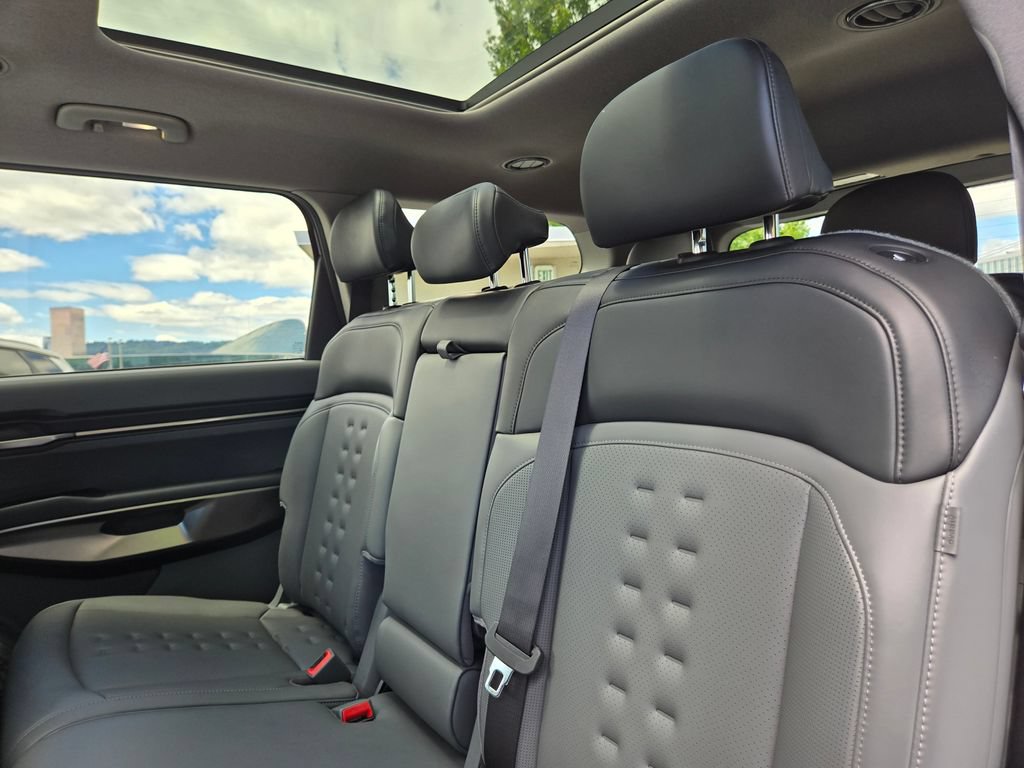 Certified 2024 Kia EV9 Wind AWD/4WD image 17