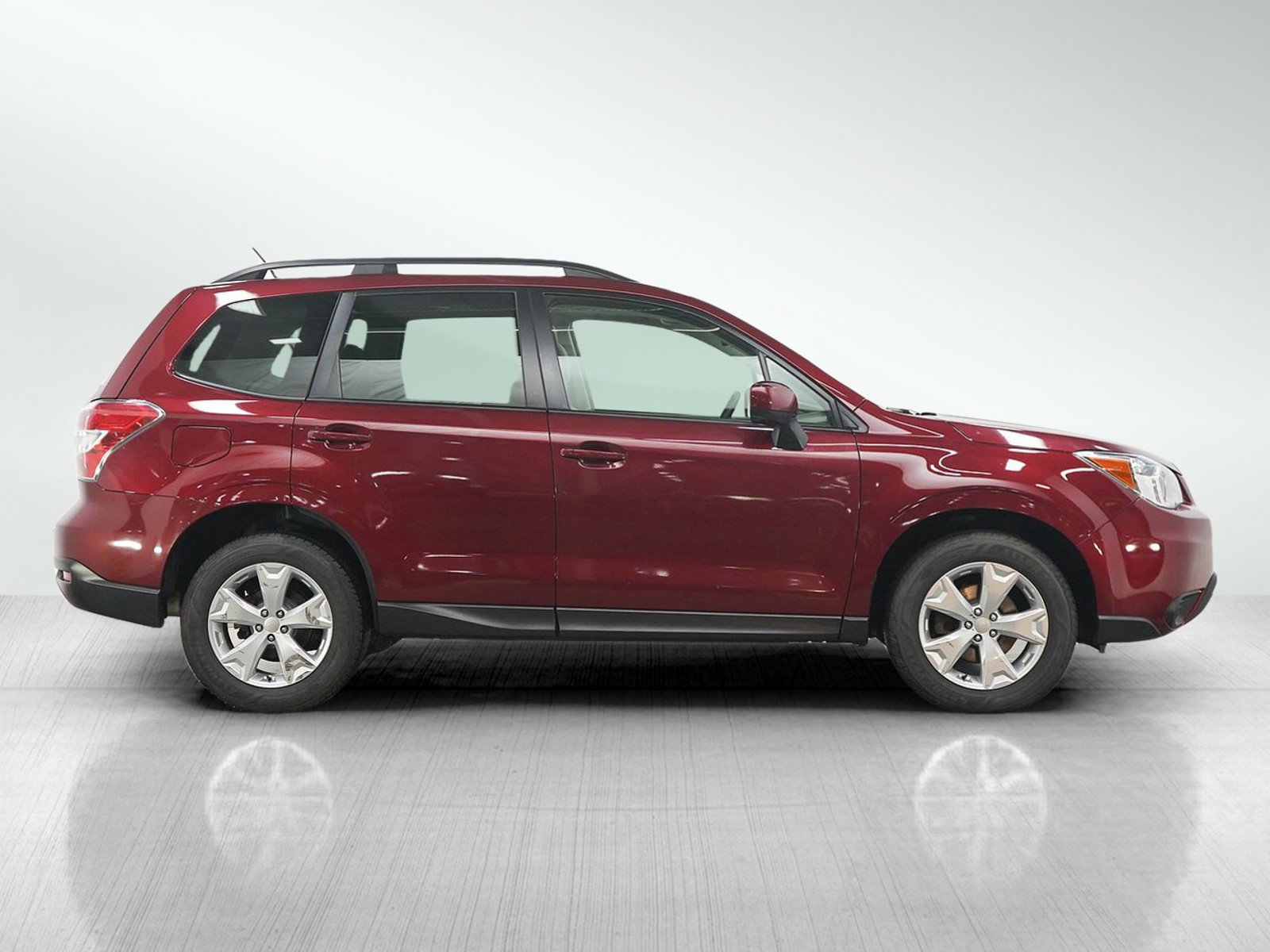 Used 2014 Subaru Forester 2.5i Premium w/ All-Weather Package AWD/4WD image 6
