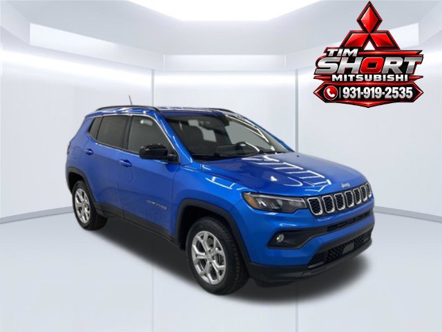 Used 2024 Jeep Compass Latitude AWD/4WD image 1