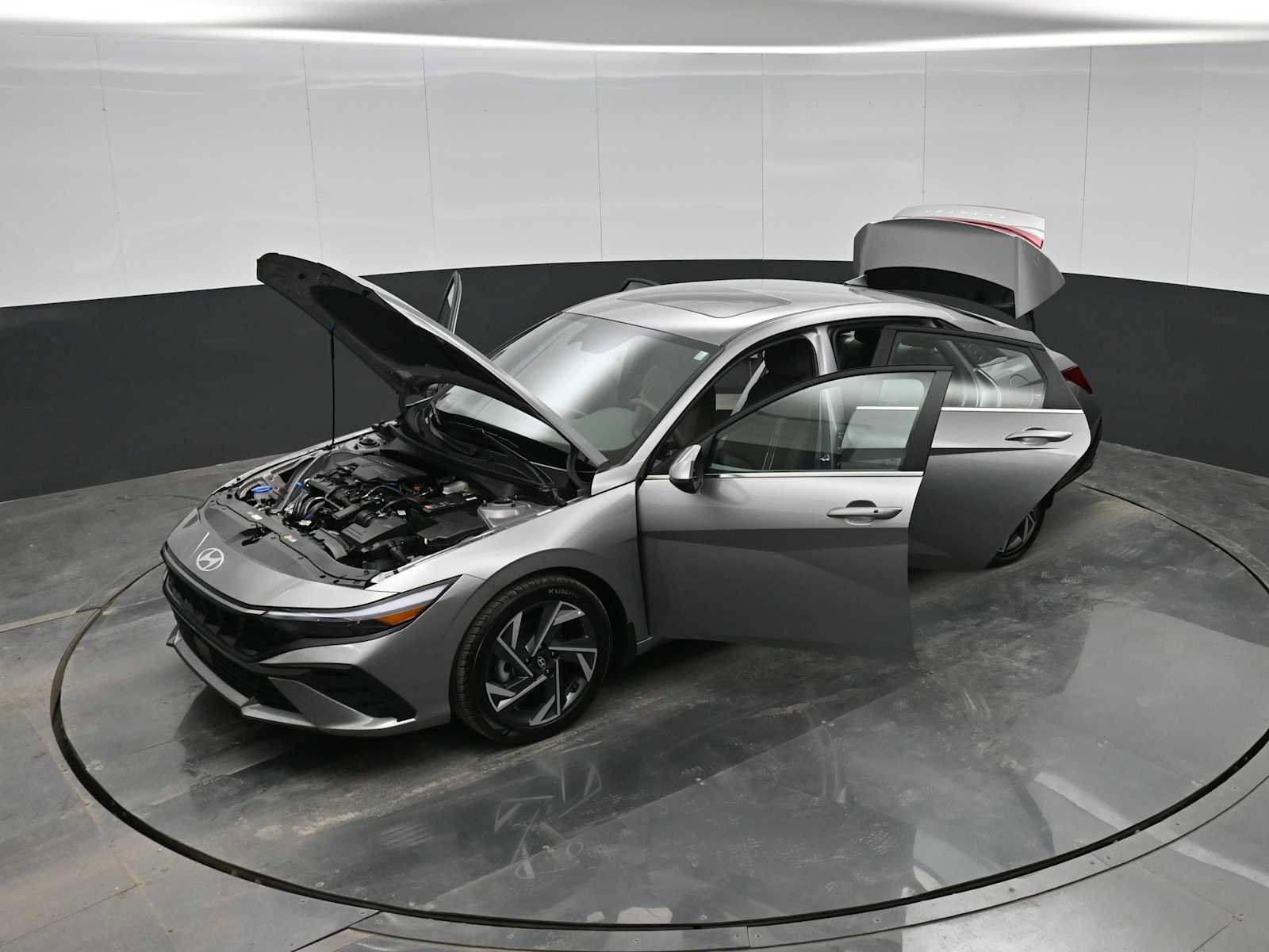 Certified 2025 Hyundai Elantra SEL image 40