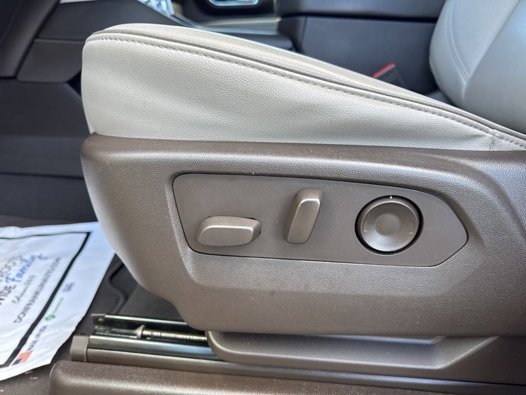 Used 2023 GMC Yukon SLT image 15