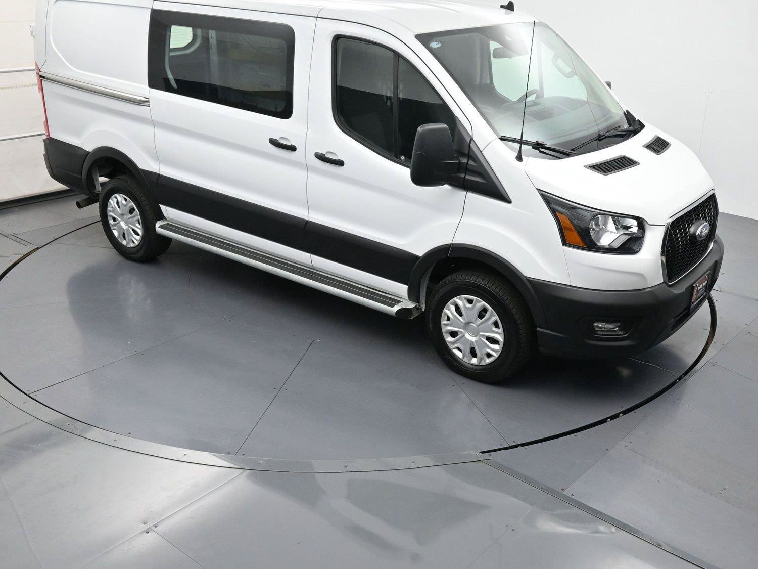Used 2025 Ford Transit 250 Low Roof w/ Exterior Upgrade Package RWD image 35