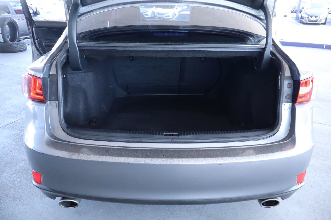 Used 2016 Lexus IS 200t RWD image 31