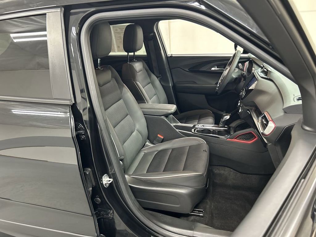 Used 2021 Chevrolet TrailBlazer RS w/ Convenience Package AWD/4WD image 22