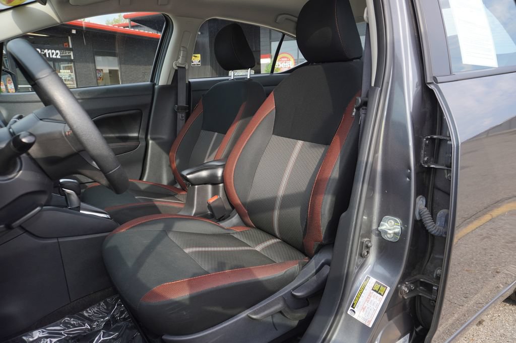 Used 2024 Nissan Versa SR FWD image 21