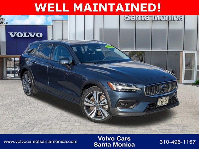 Used 2023 Volvo V60 B5 Cross Country Plus w/ Climate Package image 1