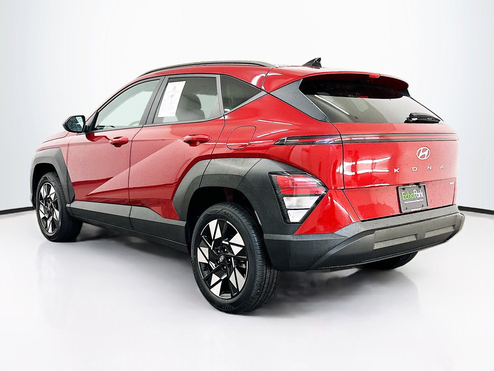 Used 2025 Hyundai Kona SEL image 5