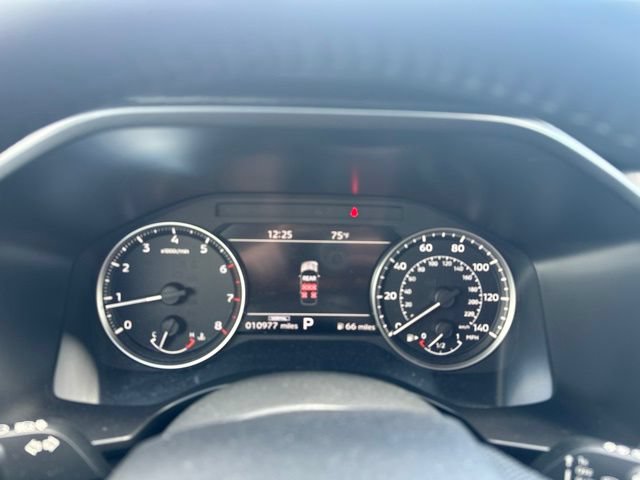 Used 2025 Mitsubishi Outlander SE AWD/4WD image 3