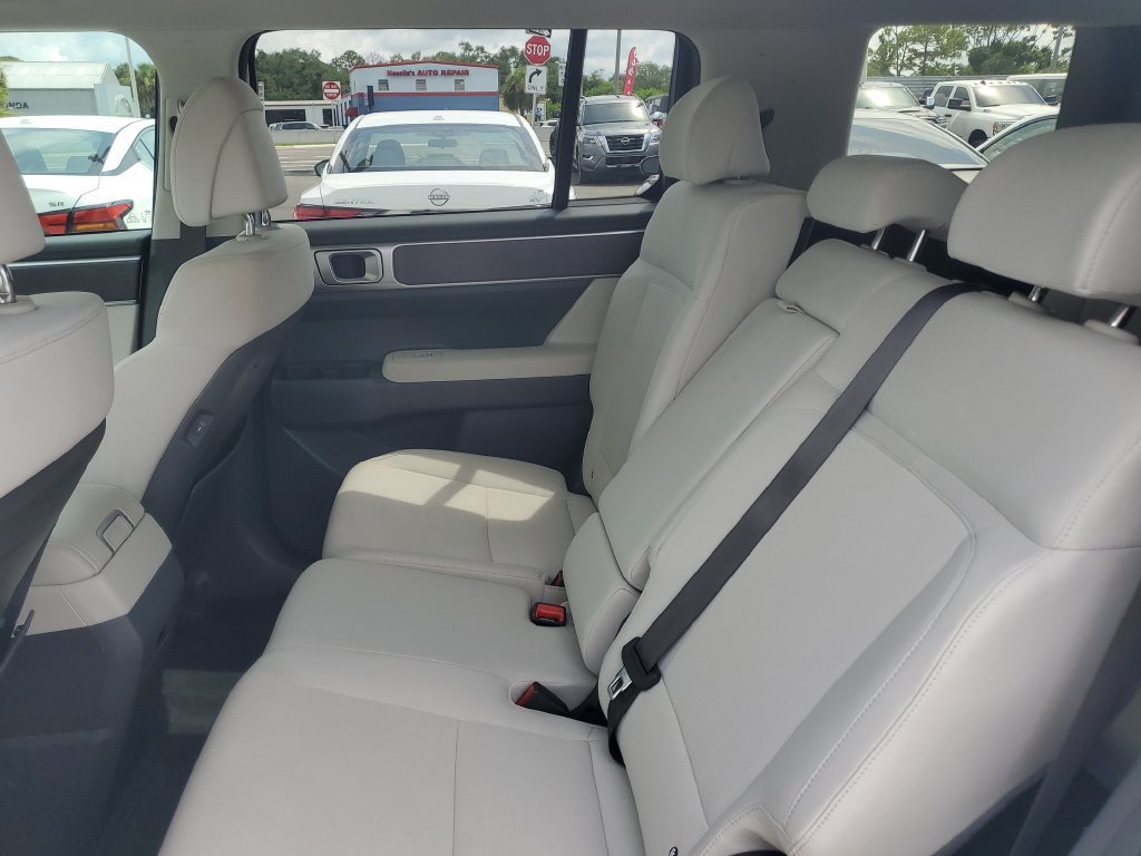 Used 2025 Hyundai Santa Fe SE FWD image 13