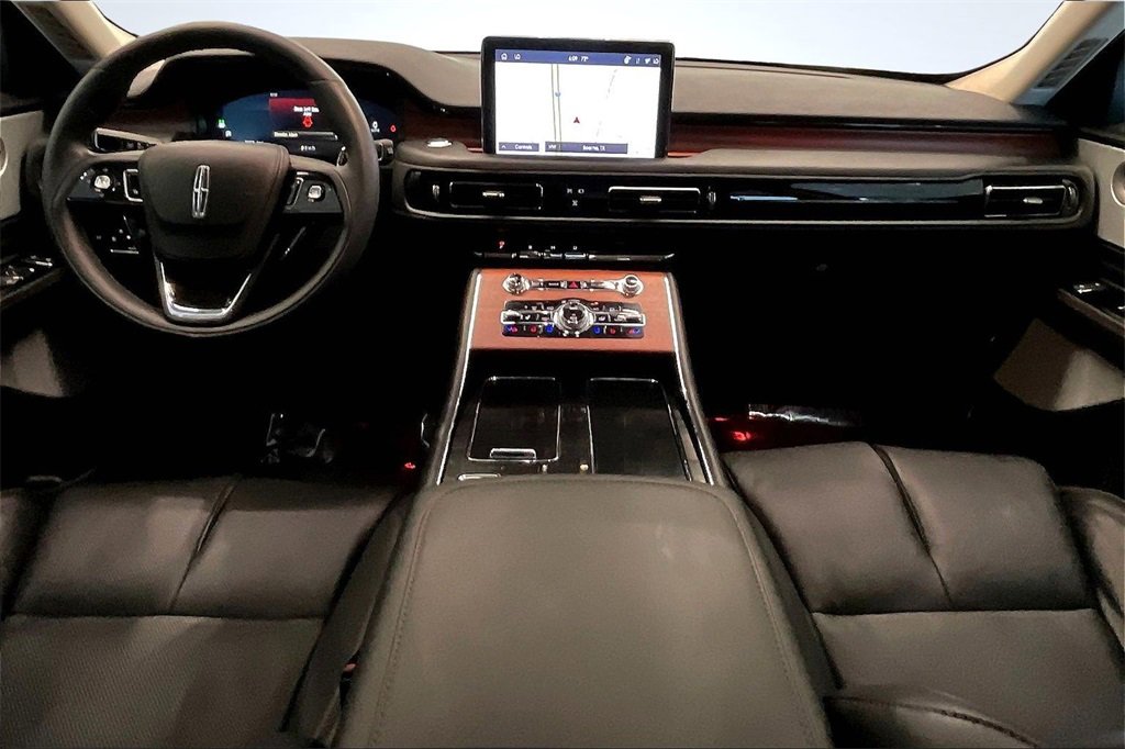 Used 2024 Lincoln Aviator Reserve w/ Equipment Group 201A image 16