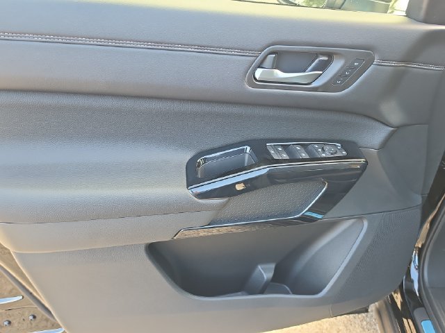 New 2026 Nissan Pathfinder Platinum FWD image 19