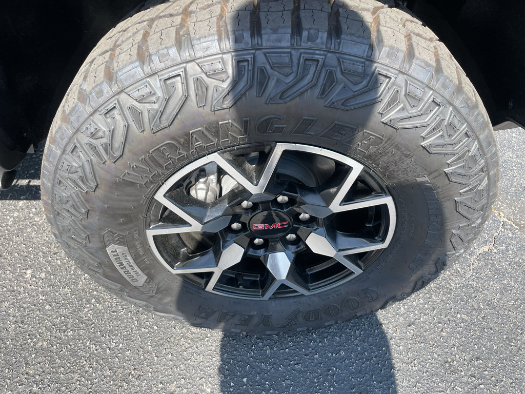 Used 2026 GMC Canyon AT4X AWD/4WD image 8