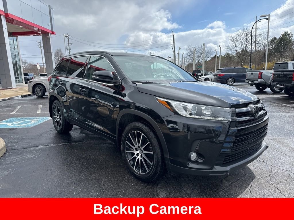 Used 2018 Toyota Highlander SE image 9