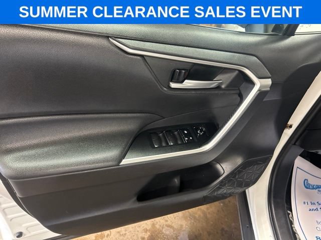 Used 2019 Toyota RAV4 XLE w/ Convenience Package AWD/4WD image 11
