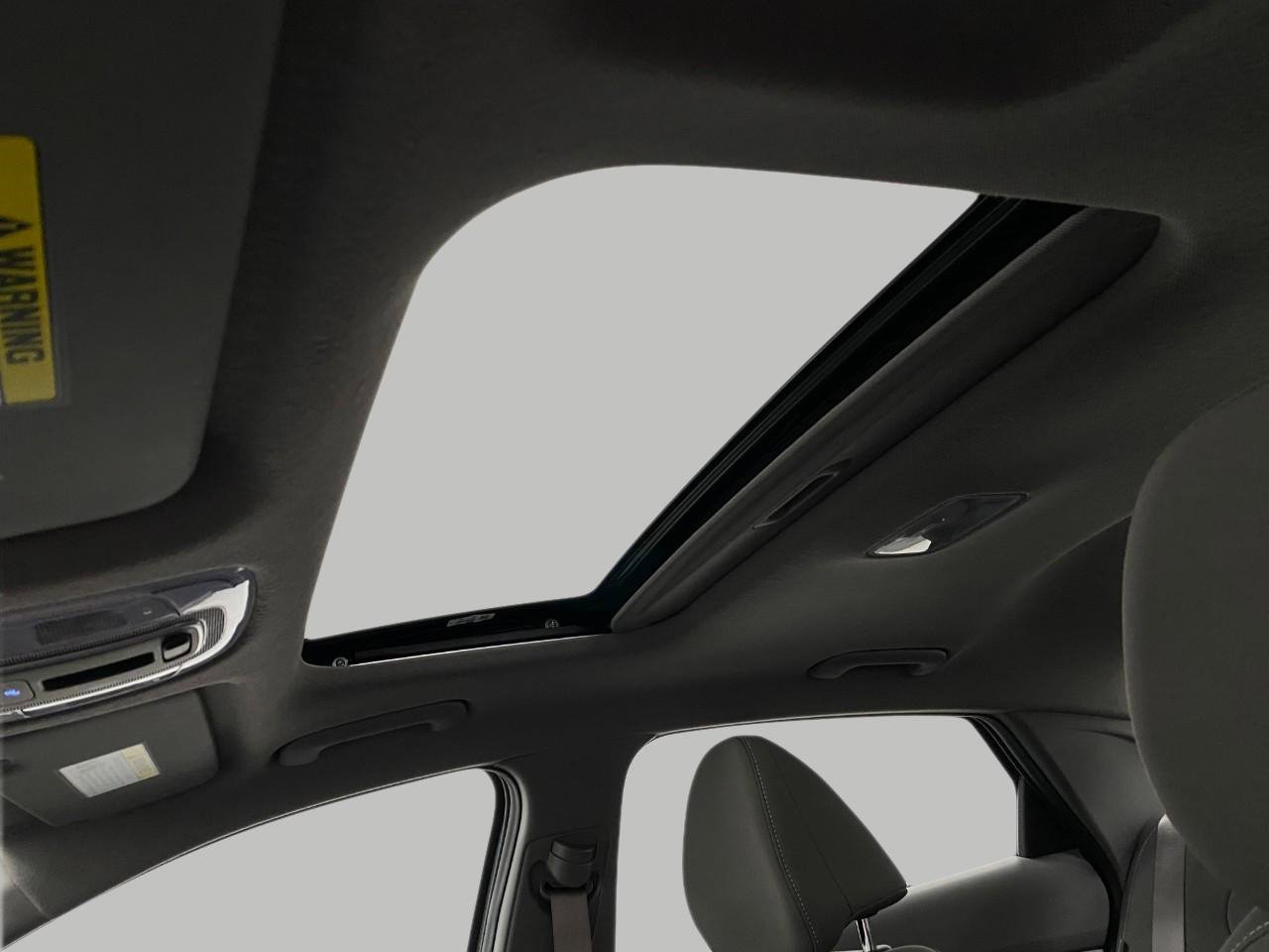 Certified 2025 Hyundai Elantra SEL image 31