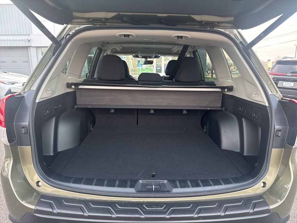 Used 2023 Subaru Forester Premium image 20