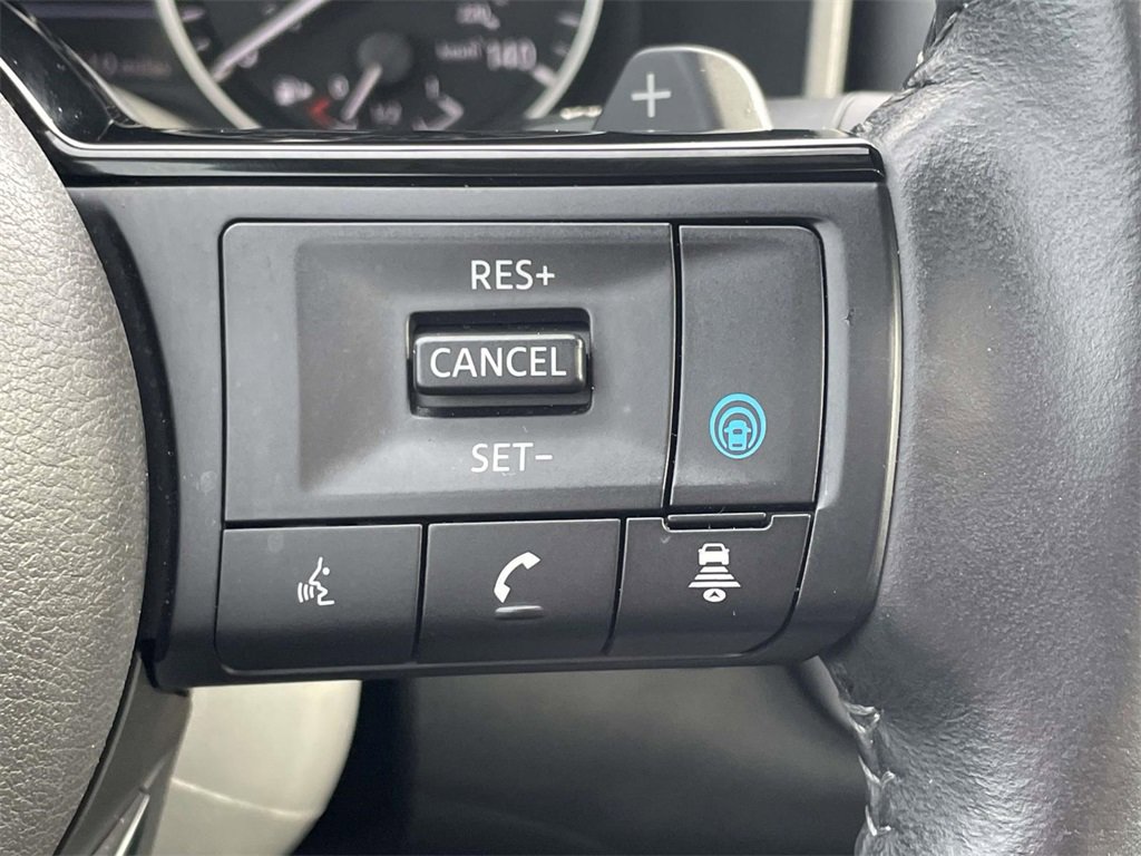 Used 2023 Nissan Rogue SV w/ SV Premium B Package image 24