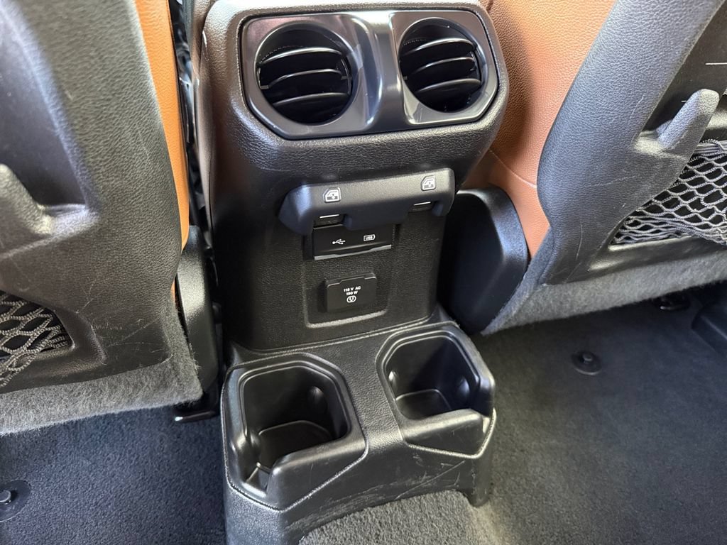 Used 2018 Jeep Wrangler Unlimited Rubicon AWD/4WD image 16