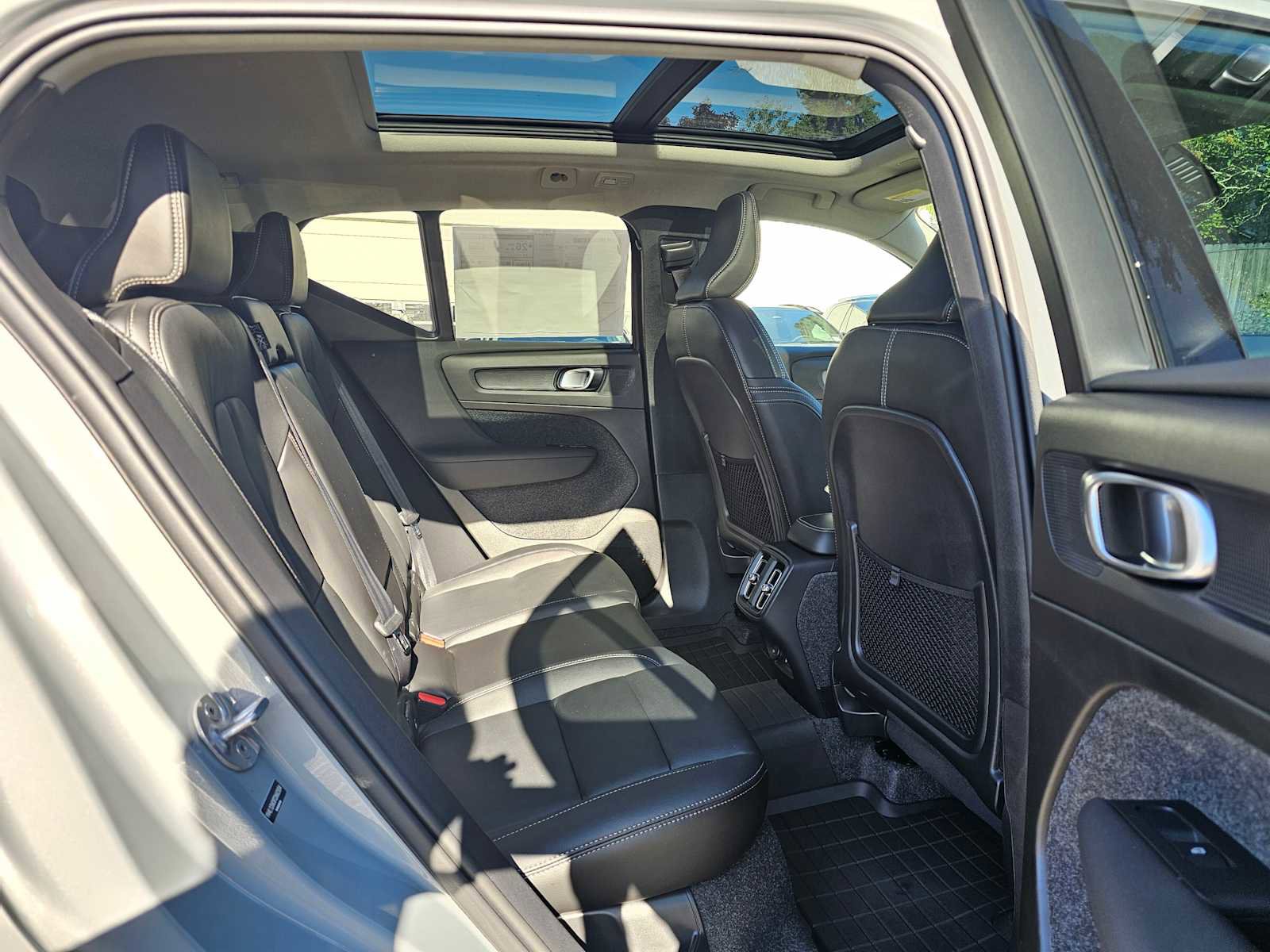 New 2026 Volvo XC40 B5 Plus w/ Protection Package Premier image 12