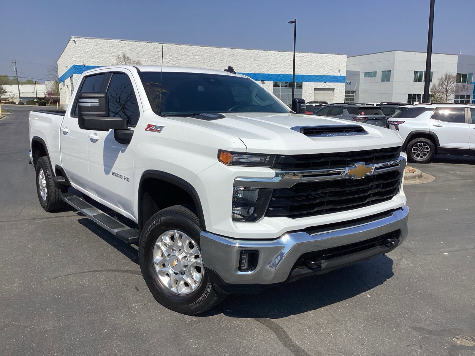 Used 2024 Chevrolet Silverado 2500 LT image 1