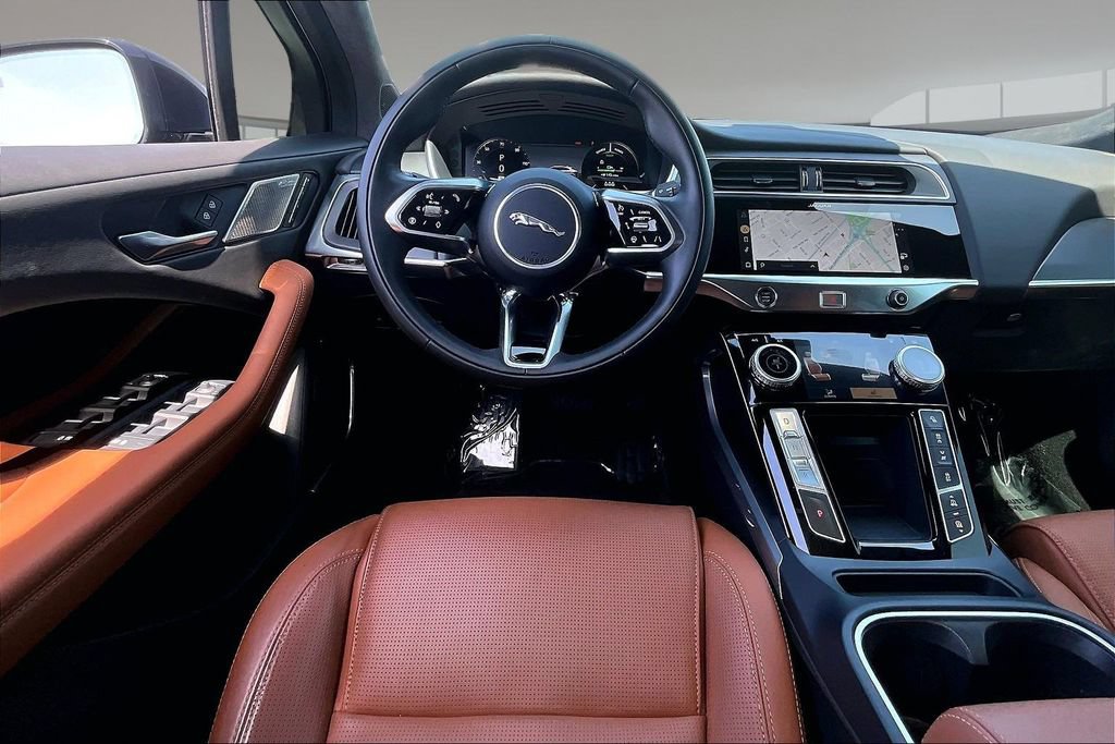 Certified 2024 Jaguar I-PACE R-Dynamic HSE AWD/4WD image 8