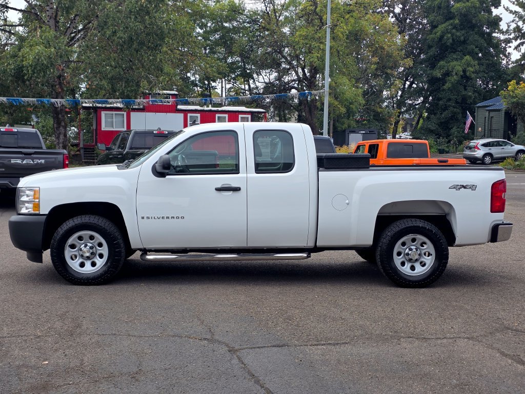 Used 2009 Chevrolet Silverado 1500 W/T AWD/4WD image 29