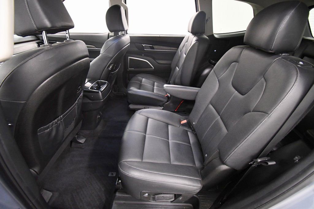 Certified 2022 Kia Telluride EX w/ EX Premium Package image 16