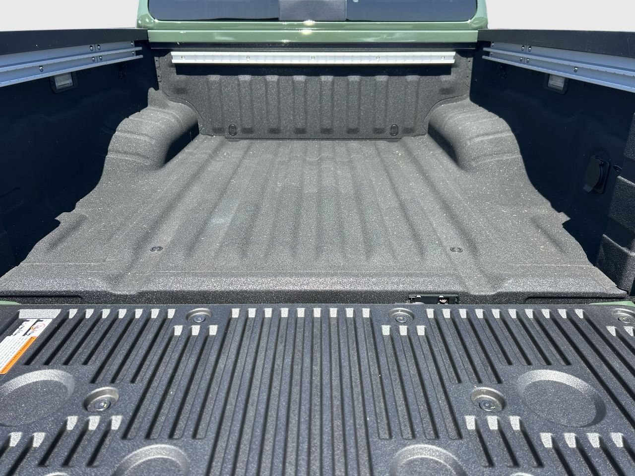 New 2026 Nissan Frontier SV w/ SV Convenience Package RWD image 8