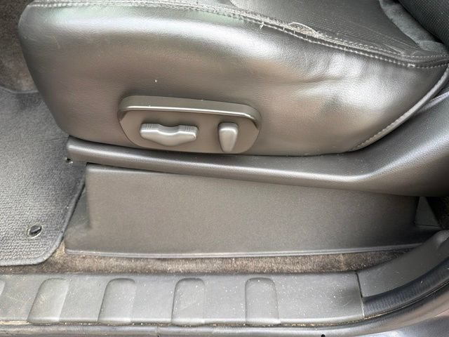 Used 2012 Nissan Pathfinder LE AWD/4WD image 18