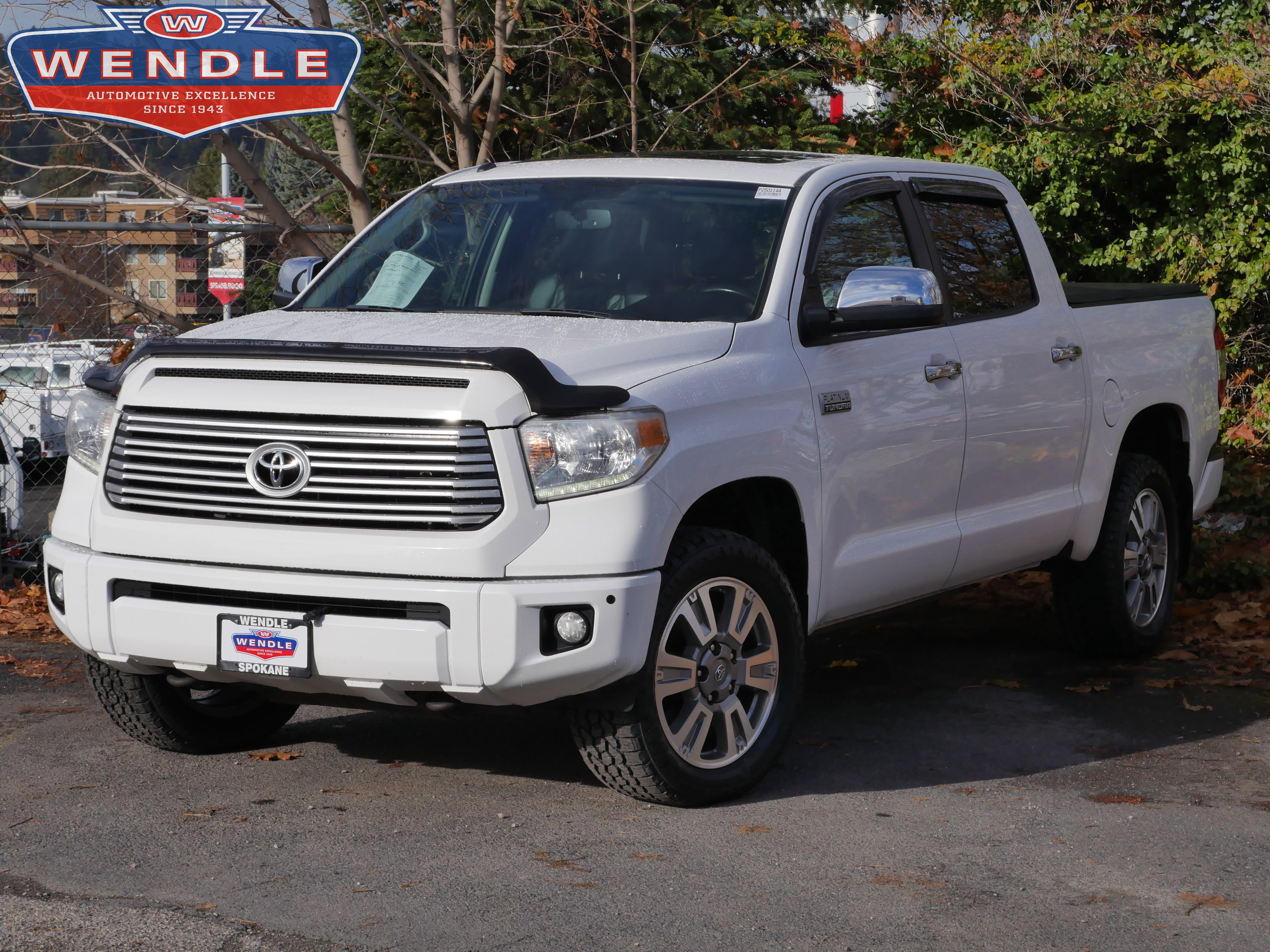 Used 2015 Toyota Tundra Platinum image 1