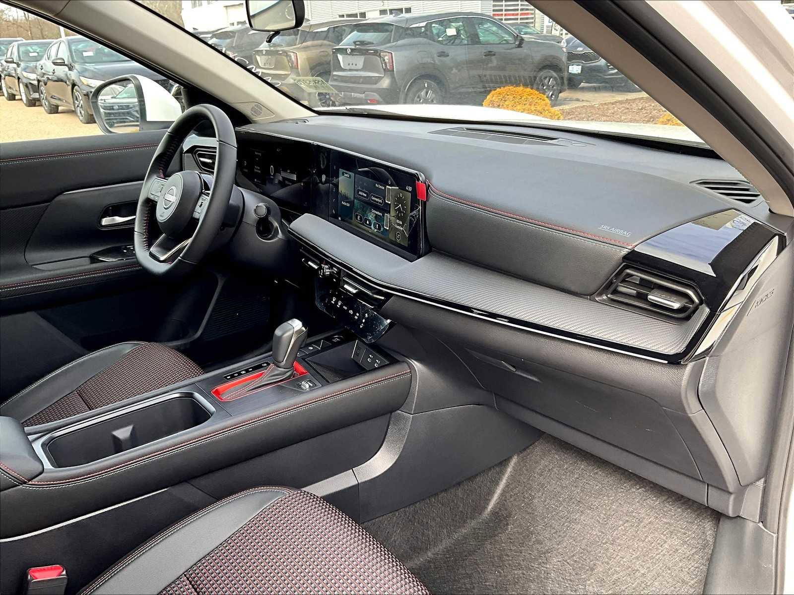 New 2025 Nissan Kicks SR image 10