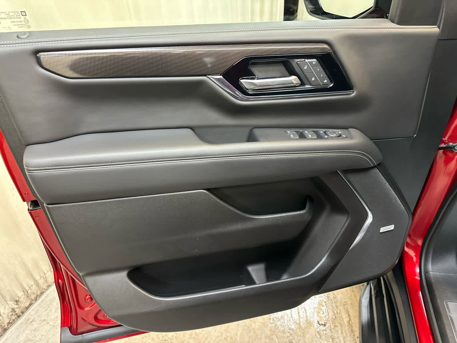 Certified 2025 GMC Yukon XL Elevation image 25