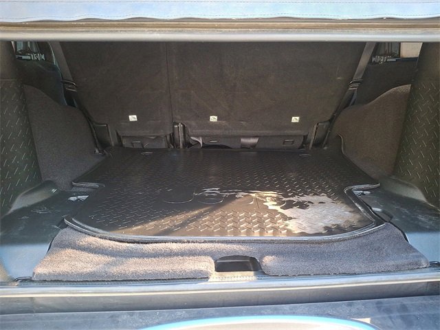 Used 2018 Jeep Wrangler Unlimited Sahara w/ Connectivity Group image 27