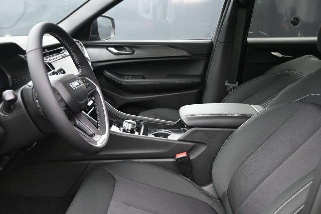 New 2027 Jeep Grand Cherokee Laredo X AWD/4WD image 15