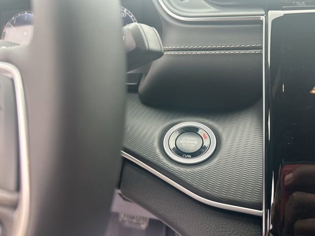 New 2025 Jeep Grand Cherokee L Altitude image 29