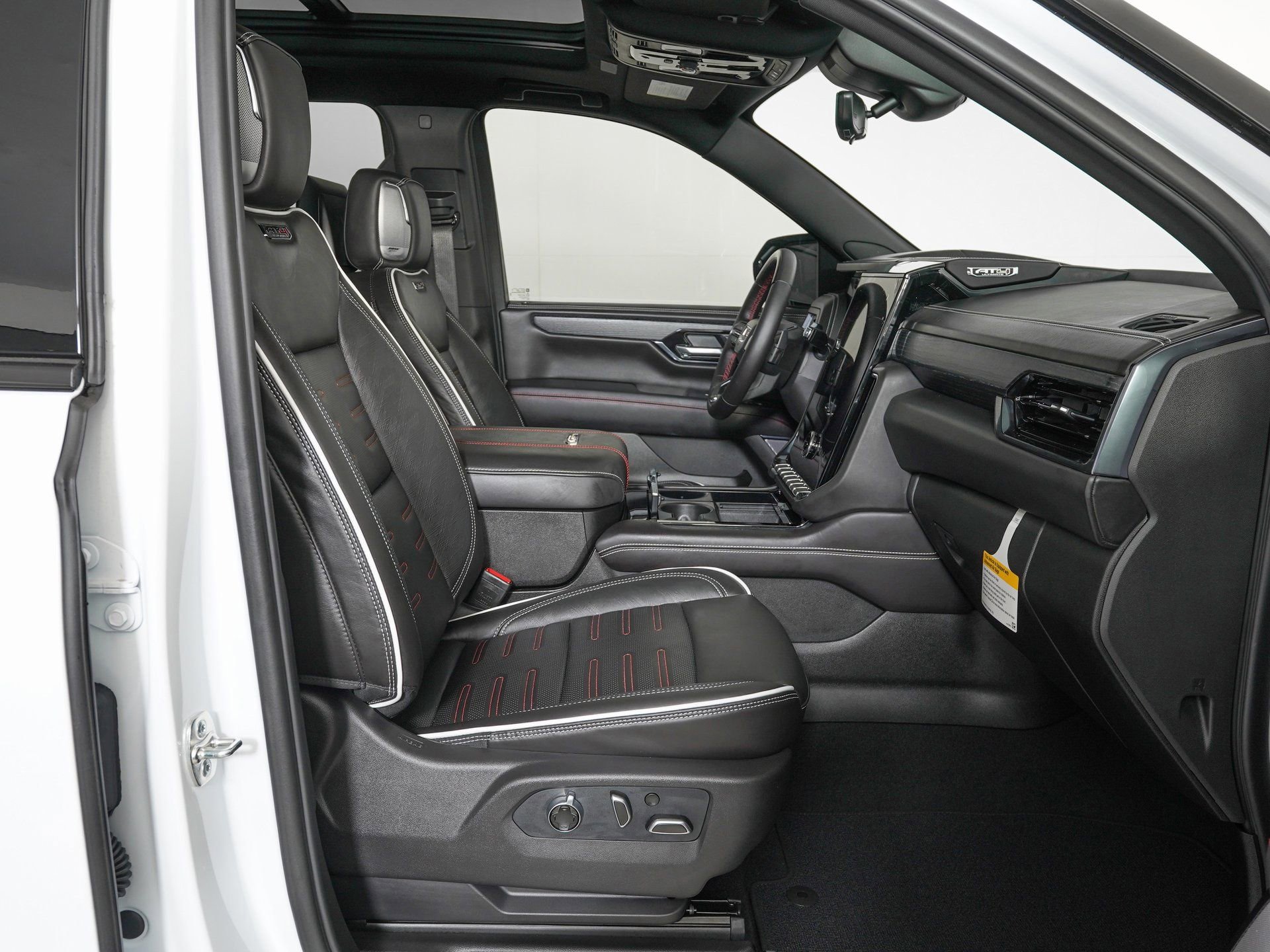 Used 2026 GMC Yukon XL AT4 Ultimate image 10