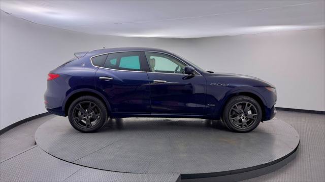 Used 2018 Maserati Levante GranLusso AWD/4WD image 8