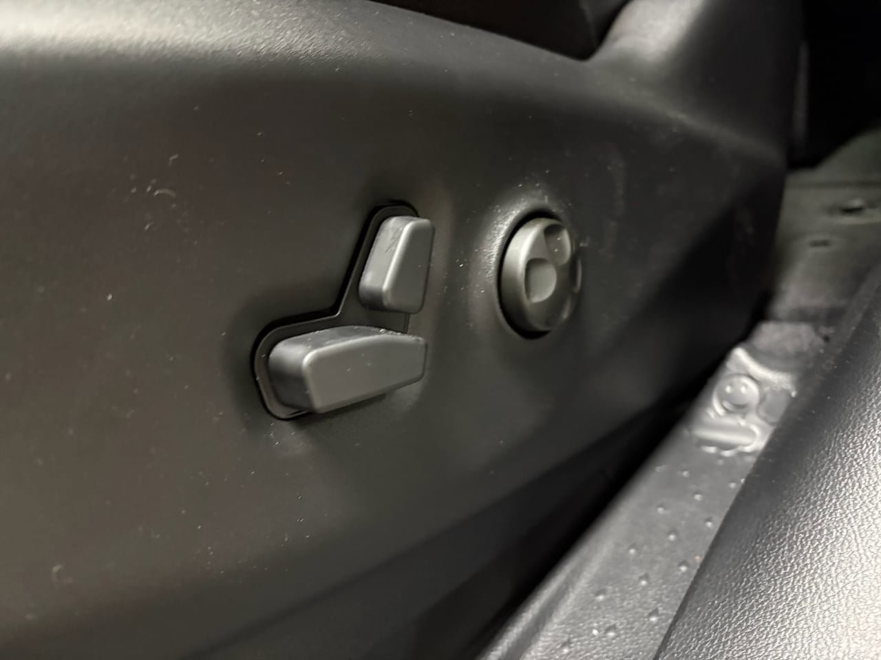 New 2026 Chrysler Voyager LX FWD image 12